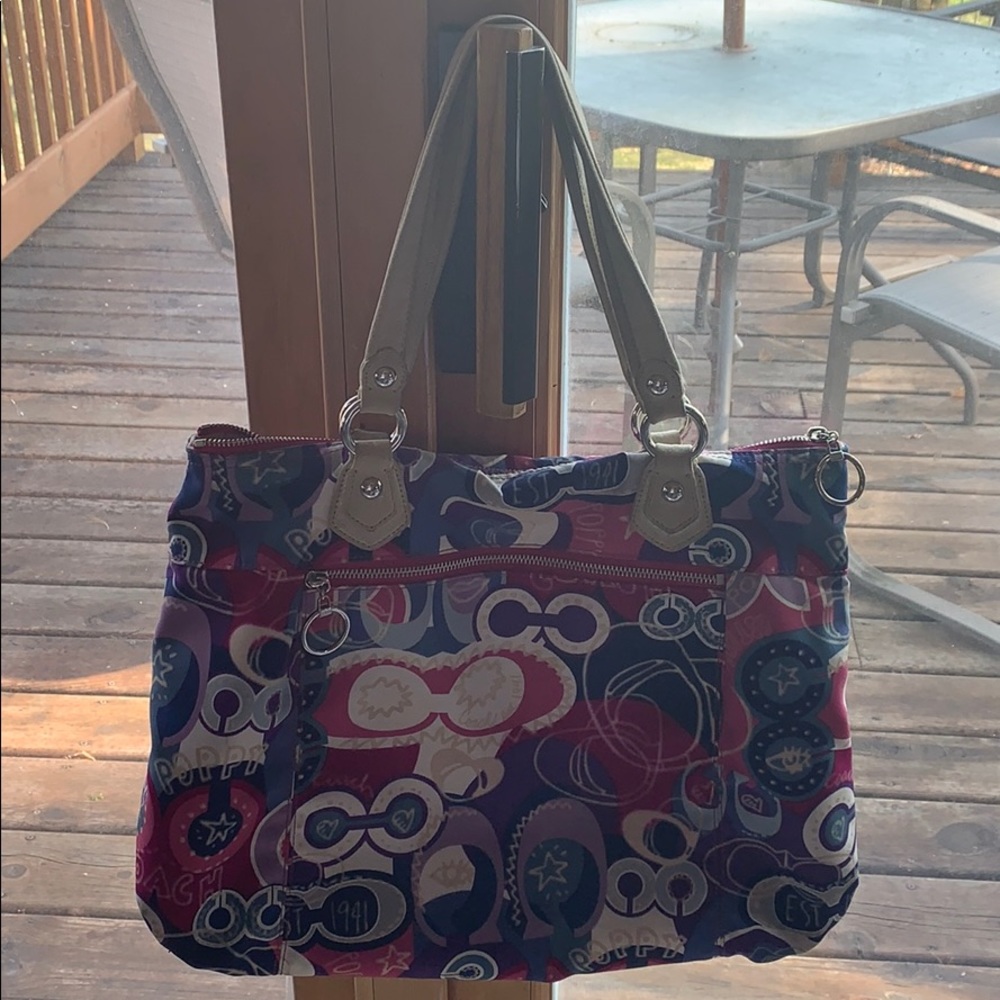 Beautiful Authentic Coach Poppy Tote